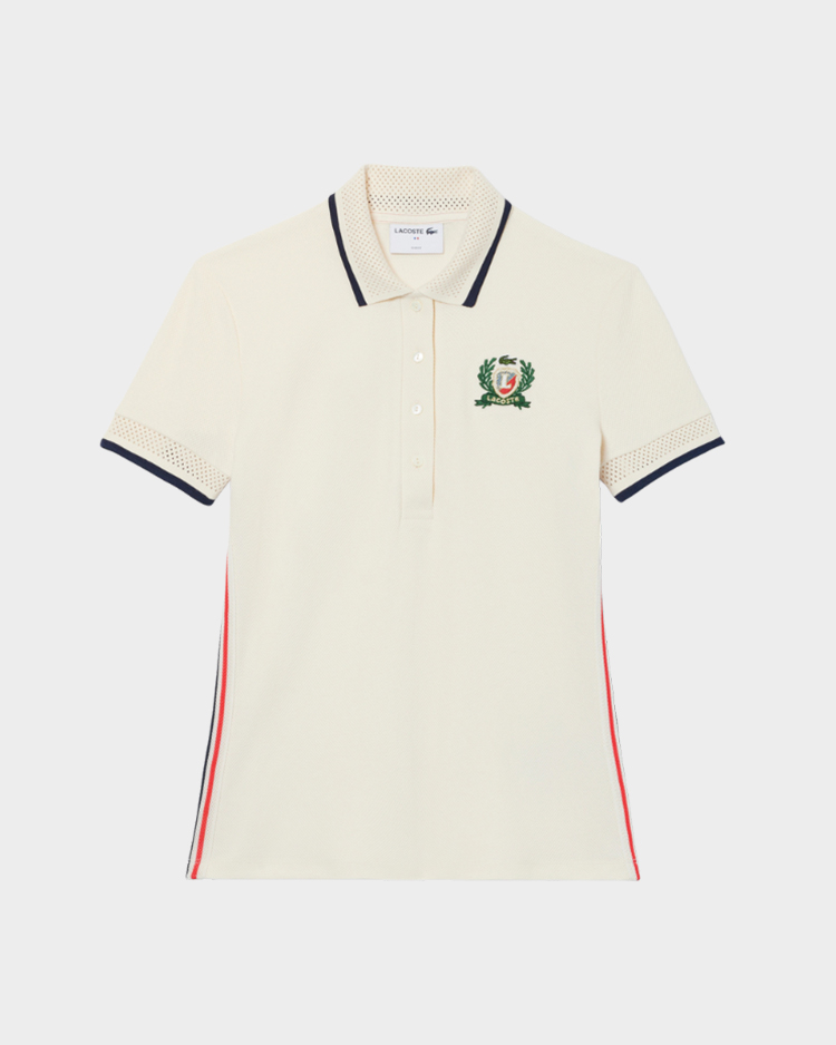 חולצת פולו לנשים בגזרת Slim Fit מבית Lacoste