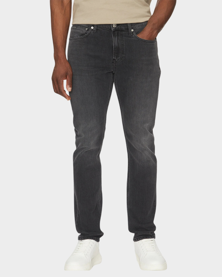 ג'ינס גברים SLIM TAPER מבית CALVIN KLEIN JEANS דגם J30J327149