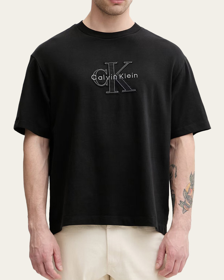 חולצת טי גברים כותנה עם לוגו CALVIN KLEIN